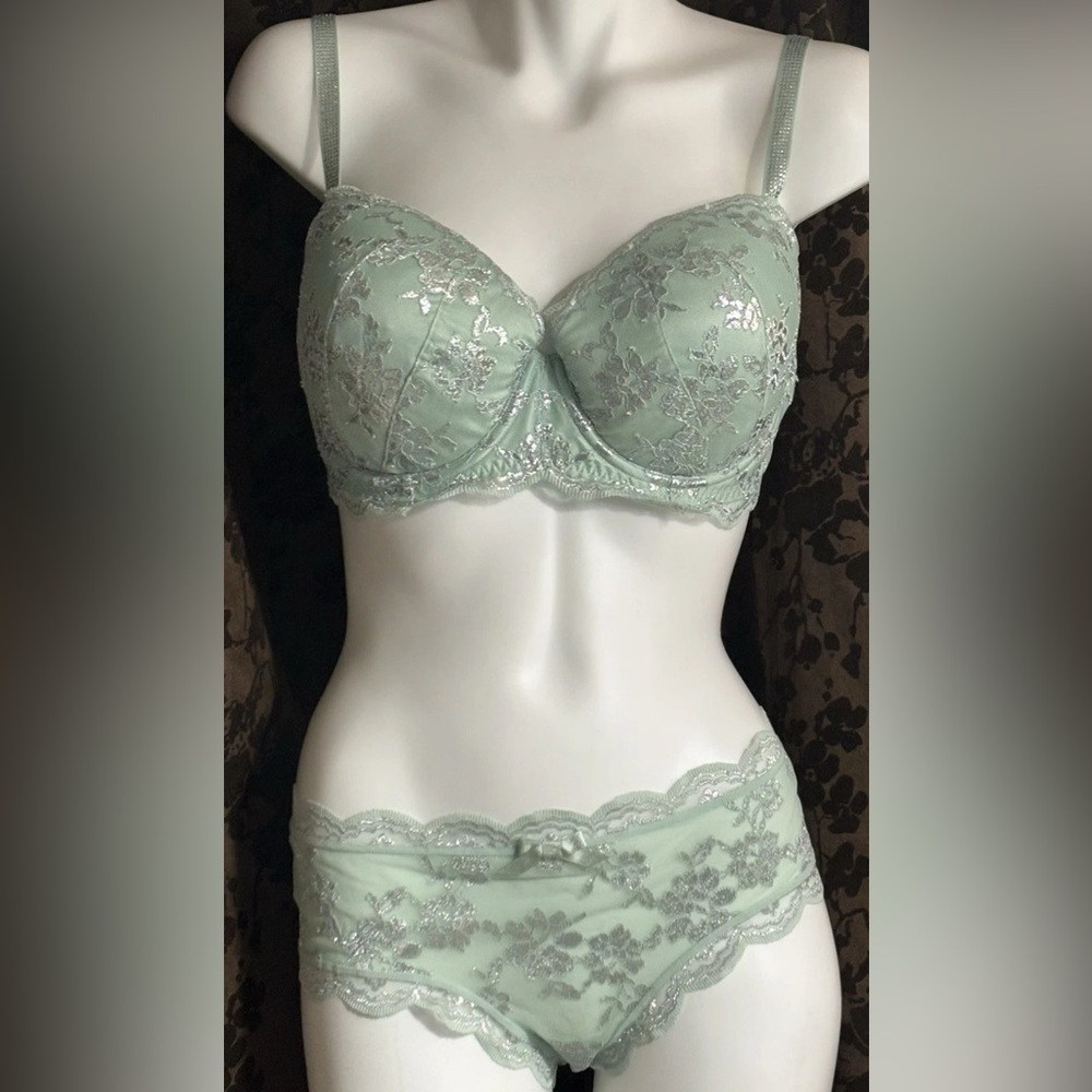 Victoria's Secret Mint Green Bra and Panty Set